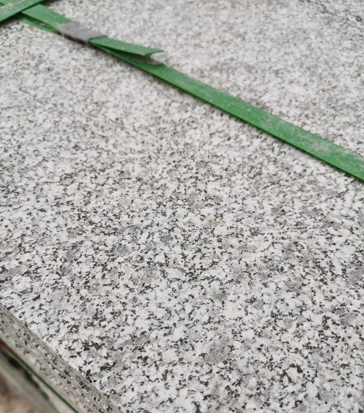 30厚麻石人行道闆